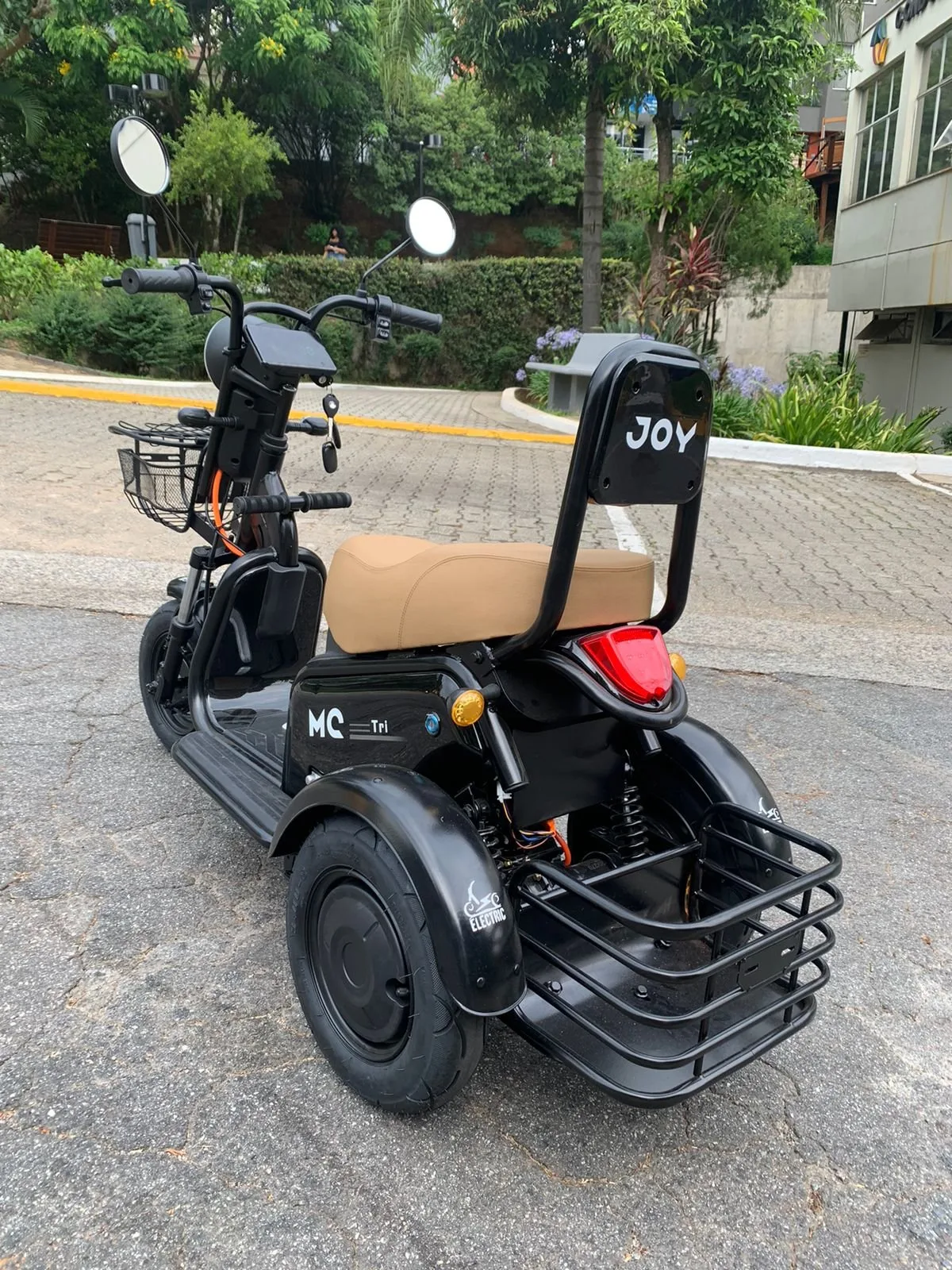 TRICICLO ELÉTRICO 600W - Miniatura 5